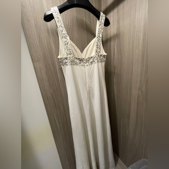 BRAND NEW premium White Maxi Dress -bridal/wedding/Prom in size Small - Picture 5 of 5